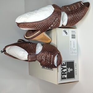 Frye Ramsey Woven Peep Women's Sz 10 Dark Brown heeled sandals NIB 73316